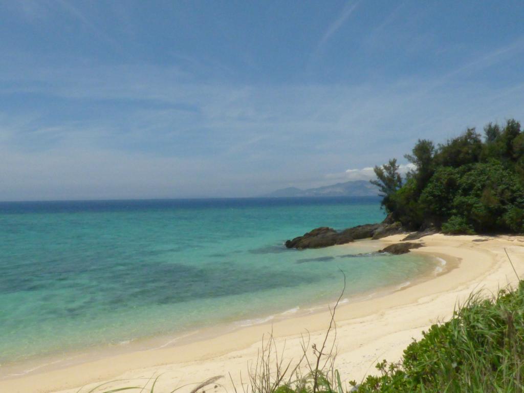 Tropical Surf House Okinawa Hotel Онна Екстериор снимка
