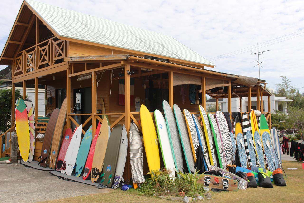 Tropical Surf House Okinawa Hotel Онна Екстериор снимка