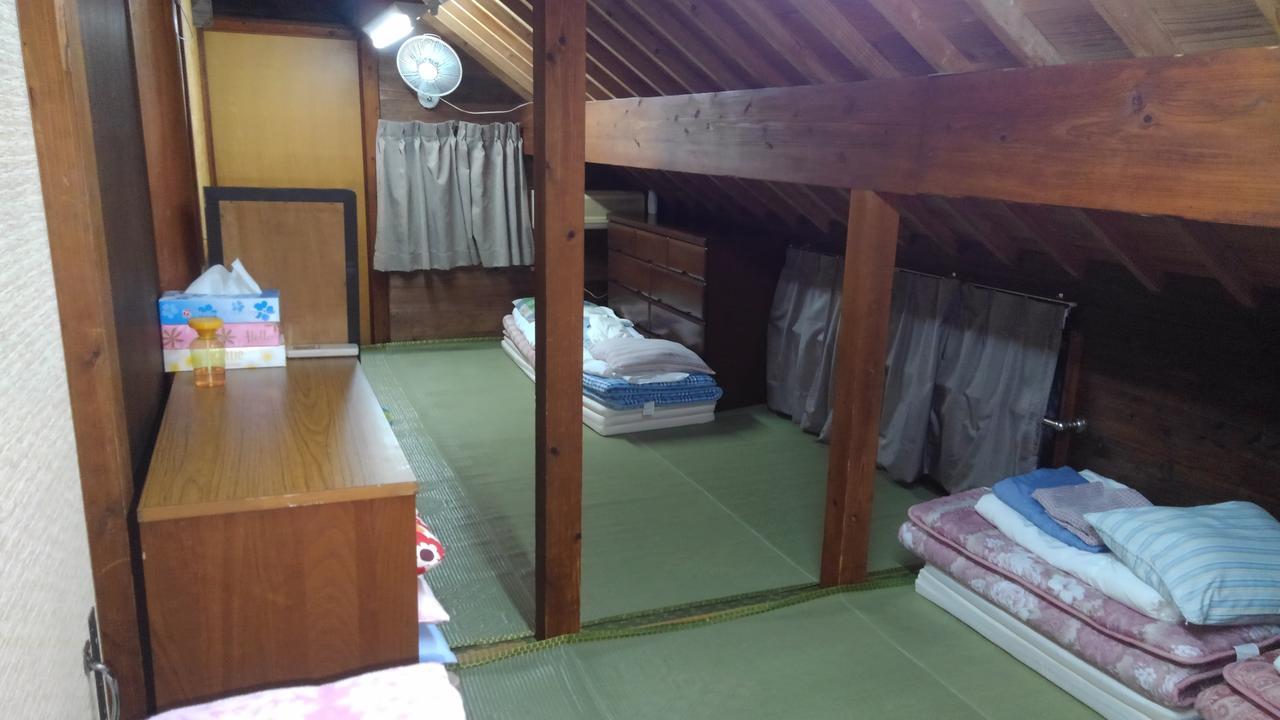 Tropical Surf House Okinawa Hotel Онна Екстериор снимка