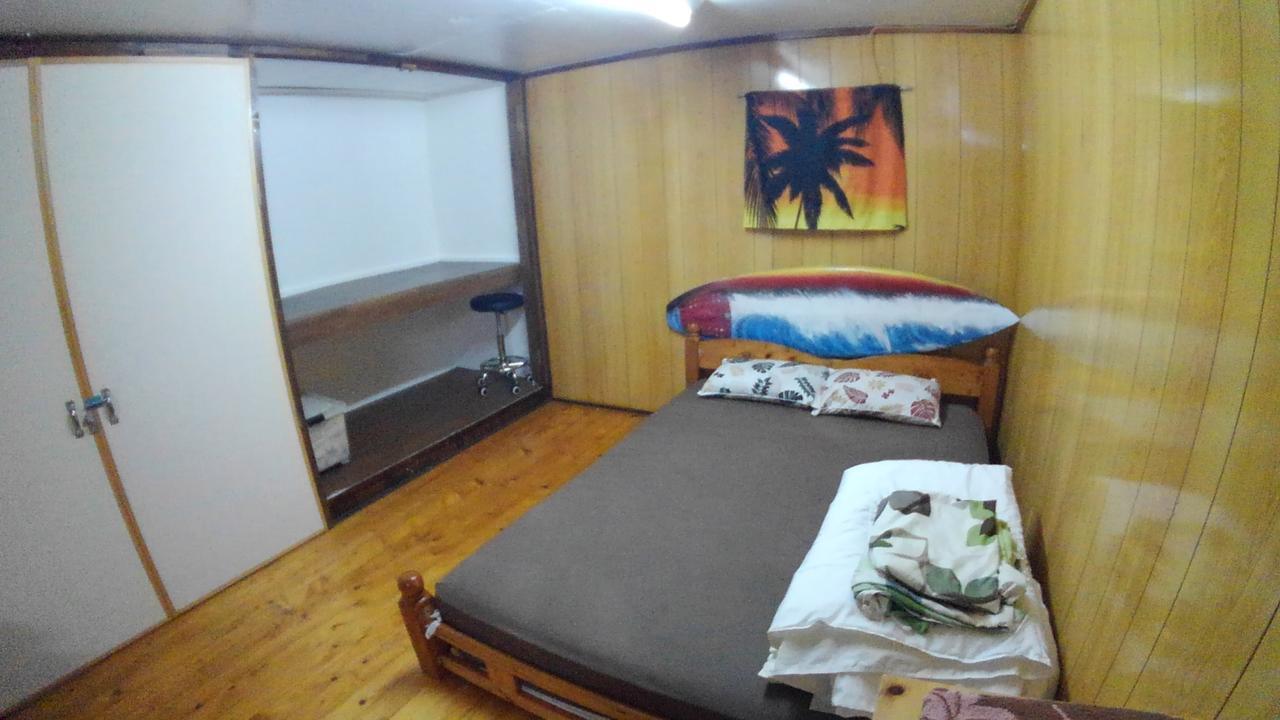 Tropical Surf House Okinawa Hotel Онна Екстериор снимка