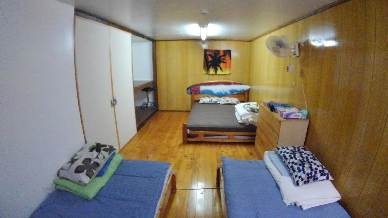 Tropical Surf House Okinawa Hotel Онна Екстериор снимка