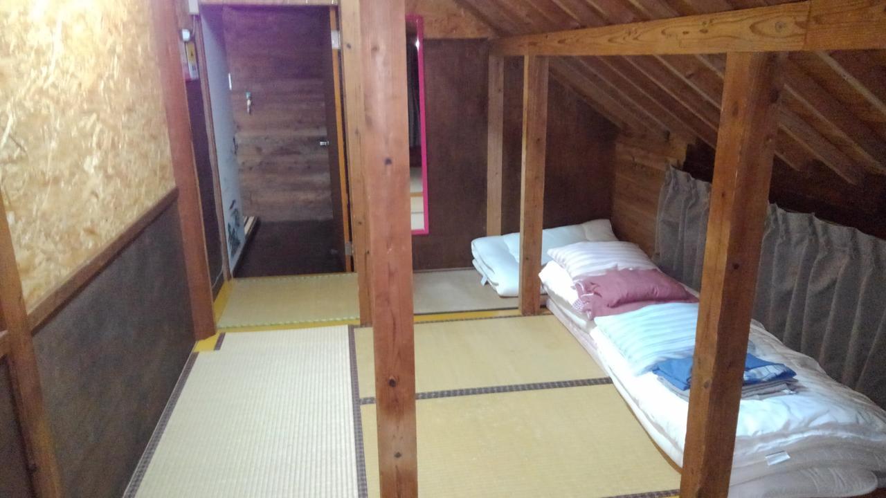 Tropical Surf House Okinawa Hotel Онна Екстериор снимка